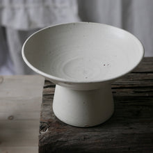 Load image into Gallery viewer, centre piece bowl with detachable ceramic stand