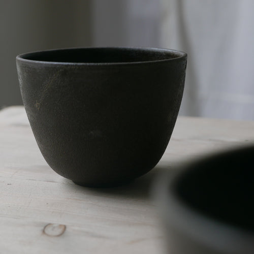 graphite small round bowl