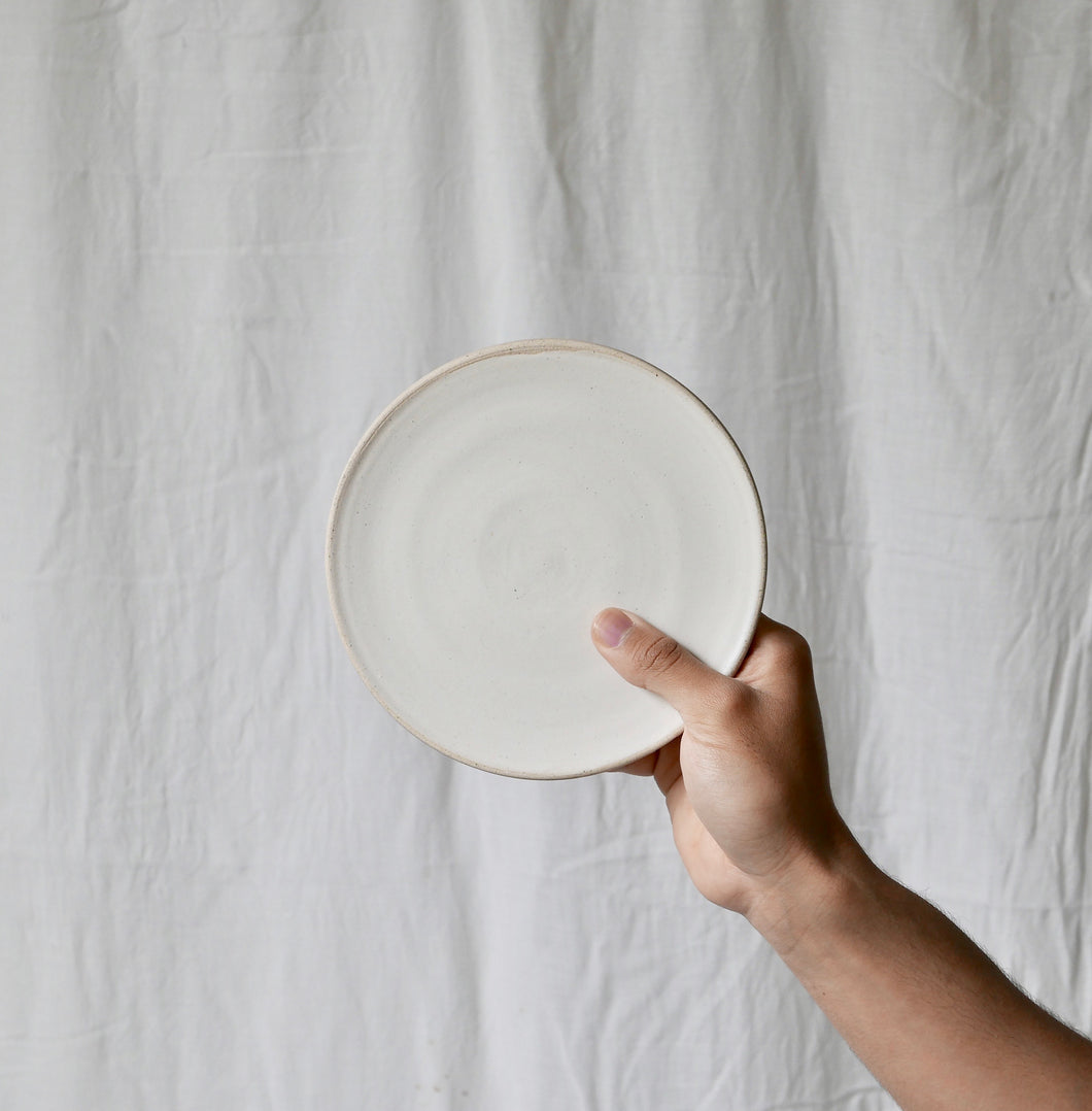 simple smooth white side plate